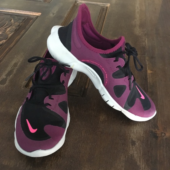 Nike Sneakers - Picture 2 of 6